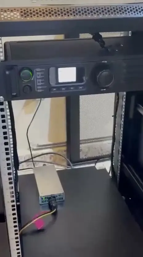 معيد بث رقمي يعمل