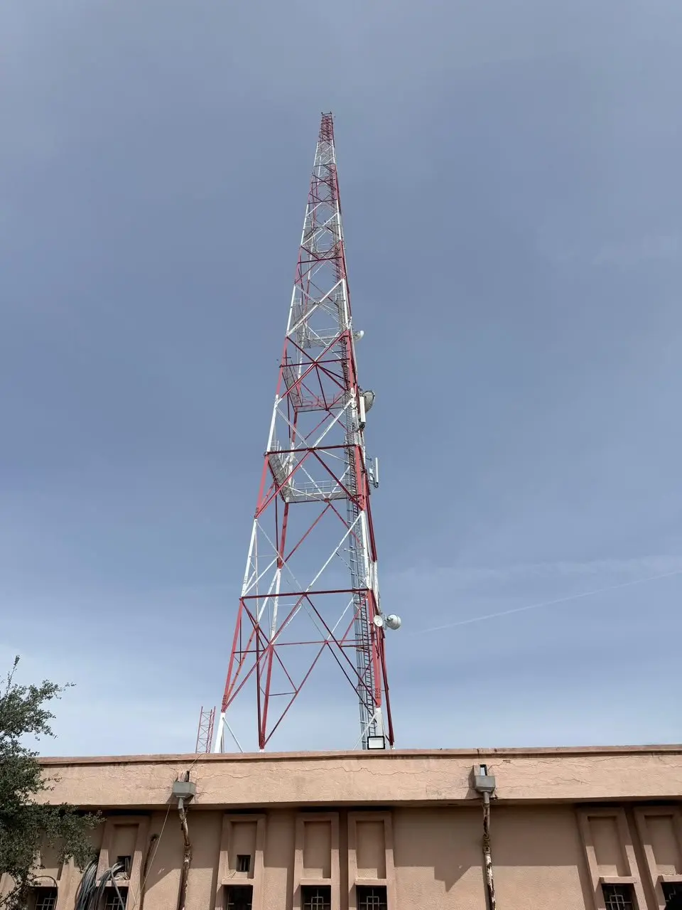 برج تغطية واسعة
